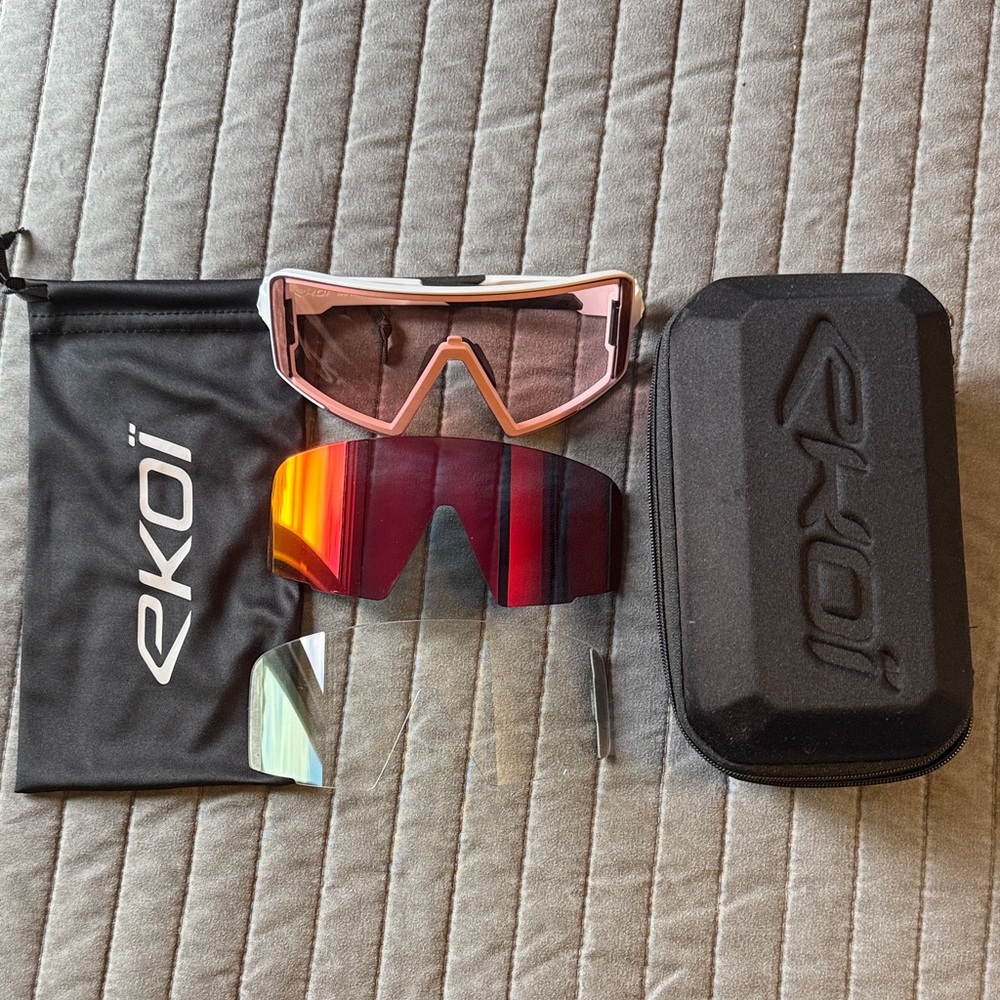 Brand new magnetic Ekoi cycling glasses (frame, three lenses, case, bag / cloth)